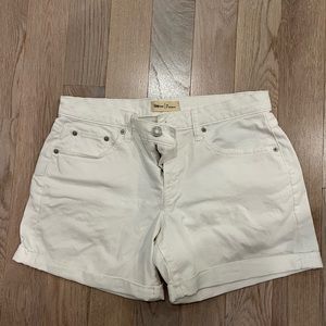 Gap White Denim Shorts Size 28 (5” Long)